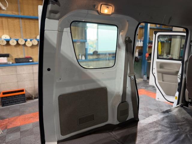 NV100クリッパーバン DX ワンオーナー・禁煙車・記録簿・パートタイム4WD・走行2万キロ・2nd発進・フルフラット・ETC・保証書・取説(58枚目)