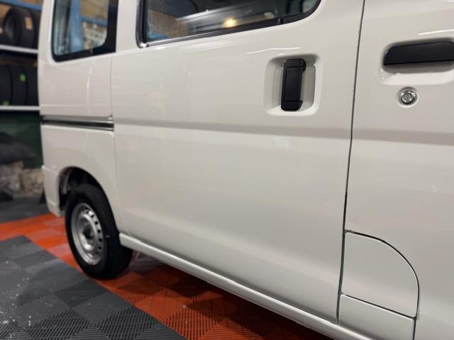 ハイゼットカーゴ スペシャルＳＡＩＩＩ　ワンオーナー・禁煙車・記録簿・純正ＬＥＤヘッドライト・オートライト・４速オートマ・スマートアシスト・オートハイビーム・アイドリングストップ・パワーウインドウ・ナビ・バックカメラ・Ｂｌｕｅｔｏｏｔｈ・（28枚目）