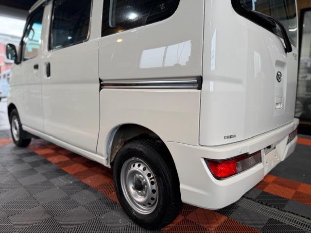 ハイゼットカーゴ スペシャルＳＡＩＩＩ　ワンオーナー・禁煙車・記録簿・純正ＬＥＤヘッドライト・オートライト・４速オートマ・スマートアシスト・オートハイビーム・アイドリングストップ・パワーウインドウ・ナビ・バックカメラ・Ｂｌｕｅｔｏｏｔｈ・（31枚目）