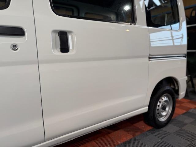 ハイゼットカーゴ スペシャルＳＡＩＩＩ　ワンオーナー・禁煙車・記録簿・純正ＬＥＤヘッドライト・オートライト・４速オートマ・スマートアシスト・オートハイビーム・アイドリングストップ・パワーウインドウ・ナビ・バックカメラ・Ｂｌｕｅｔｏｏｔｈ・（32枚目）