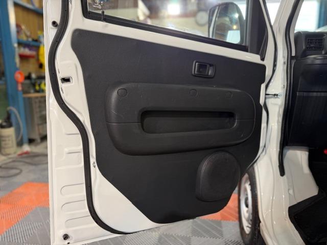 ハイゼットカーゴ スペシャルＳＡＩＩＩ　ワンオーナー・禁煙車・記録簿・純正ＬＥＤヘッドライト・オートライト・４速オートマ・スマートアシスト・オートハイビーム・アイドリングストップ・パワーウインドウ・ナビ・バックカメラ・Ｂｌｕｅｔｏｏｔｈ・（42枚目）
