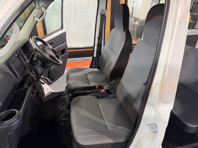 ハイゼットカーゴ スペシャルＳＡＩＩＩ　ワンオーナー・禁煙車・記録簿・純正ＬＥＤヘッドライト・オートライト・４速オートマ・スマートアシスト・オートハイビーム・アイドリングストップ・パワーウインドウ・ナビ・バックカメラ・Ｂｌｕｅｔｏｏｔｈ・（44枚目）