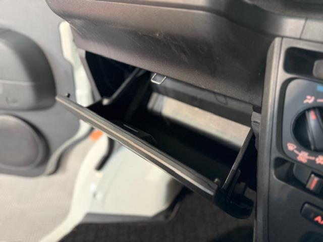 ハイゼットカーゴ スペシャルＳＡＩＩＩ　ワンオーナー・禁煙車・記録簿・純正ＬＥＤヘッドライト・オートライト・４速オートマ・スマートアシスト・オートハイビーム・アイドリングストップ・パワーウインドウ・ナビ・バックカメラ・Ｂｌｕｅｔｏｏｔｈ・（51枚目）