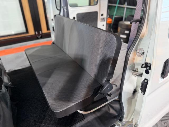 ハイゼットカーゴ スペシャルＳＡＩＩＩ　ワンオーナー・禁煙車・記録簿・純正ＬＥＤヘッドライト・オートライト・４速オートマ・スマートアシスト・オートハイビーム・アイドリングストップ・パワーウインドウ・ナビ・バックカメラ・Ｂｌｕｅｔｏｏｔｈ・（57枚目）