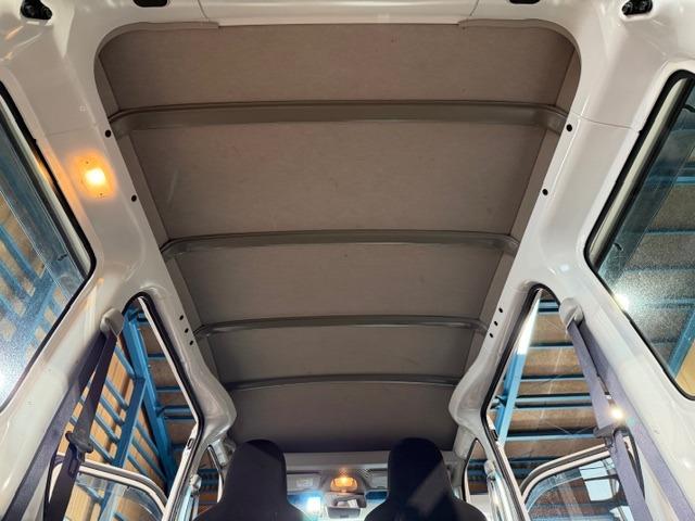 ハイゼットカーゴ スペシャルＳＡＩＩＩ　ワンオーナー・禁煙車・記録簿・純正ＬＥＤヘッドライト・オートライト・４速オートマ・スマートアシスト・オートハイビーム・アイドリングストップ・パワーウインドウ・ナビ・バックカメラ・Ｂｌｕｅｔｏｏｔｈ・（60枚目）