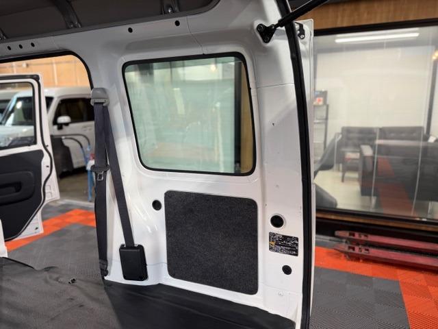 ハイゼットカーゴ スペシャルＳＡＩＩＩ　ワンオーナー・禁煙車・記録簿・純正ＬＥＤヘッドライト・オートライト・４速オートマ・スマートアシスト・オートハイビーム・アイドリングストップ・パワーウインドウ・ナビ・バックカメラ・Ｂｌｕｅｔｏｏｔｈ・（62枚目）