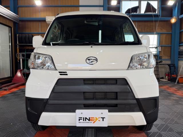 ハイゼットカーゴ クルーズＳＡＩＩＩ　ワンオーナー・４速オートマ・禁煙車・スマートアシスト３・メモリーナビ・バックカメラ・キーレス・電動格納ミラー・ＰＷ・プライバシーガラス・両側スライドドア・保証書・取説（8枚目）