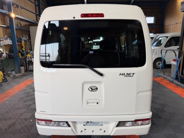 ハイゼットカーゴ クルーズＳＡＩＩＩ　ワンオーナー・４速オートマ・禁煙車・スマートアシスト３・メモリーナビ・バックカメラ・キーレス・電動格納ミラー・ＰＷ・プライバシーガラス・両側スライドドア・保証書・取説（31枚目）