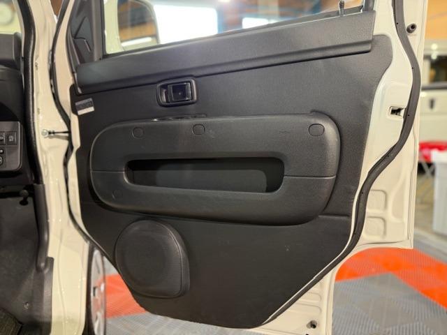 ハイゼットカーゴ クルーズＳＡＩＩＩ　ワンオーナー・４速オートマ・禁煙車・スマートアシスト３・メモリーナビ・バックカメラ・キーレス・電動格納ミラー・ＰＷ・プライバシーガラス・両側スライドドア・保証書・取説（42枚目）