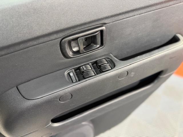 ハイゼットカーゴ クルーズＳＡＩＩＩ　ワンオーナー・４速オートマ・禁煙車・スマートアシスト３・メモリーナビ・バックカメラ・キーレス・電動格納ミラー・ＰＷ・プライバシーガラス・両側スライドドア・保証書・取説（43枚目）