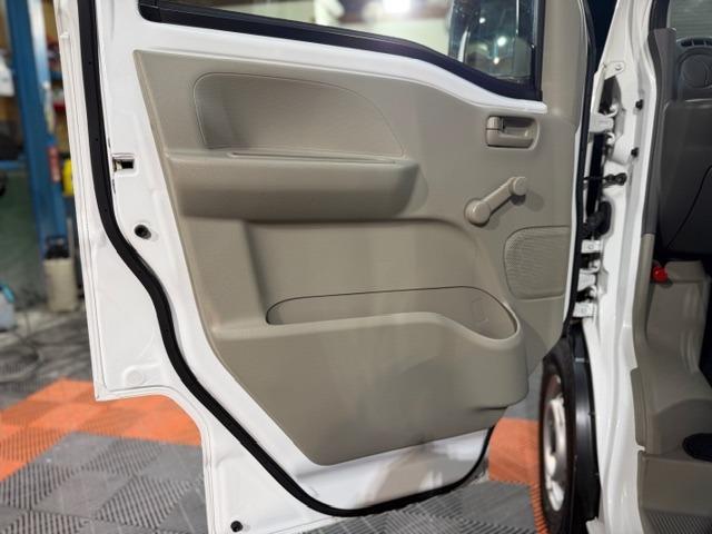 エブリイ ＰＡ　ワンオーナー・スズキセーフティサポート・デュアルカメラブレーキ・禁煙車・オートライト・メモリーナビ・バックカメラ・タコメーター・パーキングソナー・集中ロック・両側スライドドア・保証書・取説（44枚目）