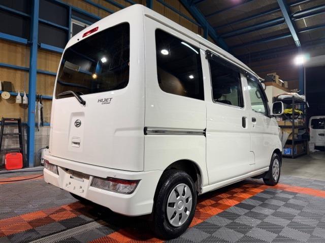 ハイゼットカーゴ クルーズＳＡＩＩＩ　ワンオーナー・記録簿・スマートアシスト３・禁煙車・メモリーナビ・バックカメラ・キーレス・電動格納ミラー・全席ＰＷ・オーバーヘッドシェルフ・両側スライドドア・保証書・取説（13枚目）
