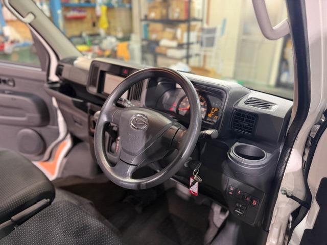 ハイゼットカーゴ クルーズＳＡＩＩＩ　ワンオーナー・記録簿・スマートアシスト３・禁煙車・メモリーナビ・バックカメラ・キーレス・電動格納ミラー・全席ＰＷ・オーバーヘッドシェルフ・両側スライドドア・保証書・取説（41枚目）