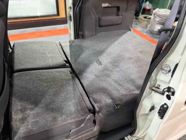 ハイゼットカーゴ クルーズＳＡＩＩＩ　ワンオーナー・記録簿・スマートアシスト３・禁煙車・メモリーナビ・バックカメラ・キーレス・電動格納ミラー・全席ＰＷ・オーバーヘッドシェルフ・両側スライドドア・保証書・取説（61枚目）