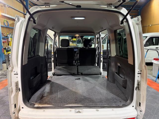 ハイゼットカーゴ クルーズＳＡＩＩＩ　ワンオーナー・記録簿・スマートアシスト３・禁煙車・メモリーナビ・バックカメラ・キーレス・電動格納ミラー・全席ＰＷ・オーバーヘッドシェルフ・両側スライドドア・保証書・取説（62枚目）