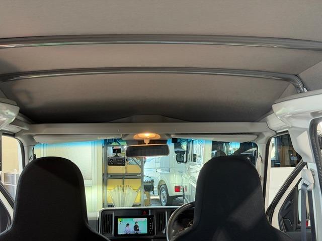 ハイゼットカーゴ ＤＸ　ＳＡＩＩＩ　ワンオーナー・禁煙車・記録簿・純正ＬＥＤヘッドライト・スマートアシスト・オートライト・ナビ・Ｂｌｕｅｔｏｏｔｈ・フルセグＴＶ・パワーウインドウ・キーレス・ＰＶガラス・荷室マット新品・保証書・取説（54枚目）