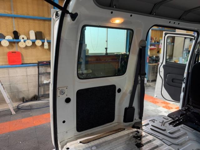 ハイゼットカーゴ ＤＸ　ＳＡＩＩＩ　ワンオーナー・禁煙車・記録簿・純正ＬＥＤヘッドライト・スマートアシスト・オートライト・ナビ・Ｂｌｕｅｔｏｏｔｈ・フルセグＴＶ・パワーウインドウ・キーレス・ＰＶガラス・荷室マット新品・保証書・取説（63枚目）