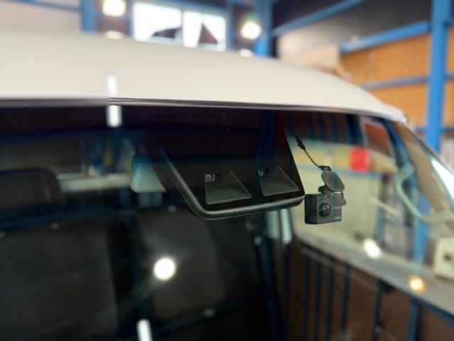 ハイゼットカーゴ クルーズSAIII ビジネスパッケージ・禁煙車・電動格納ミラー・フルフラットシート・パワーウインドウ・キーレス・プライバシーガラス・ディスプレイオーディオ・バックカメラ・アイドリングストップ・オートハイビーム(21枚目)