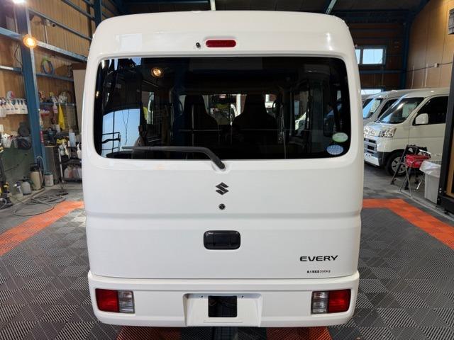 エブリイ PC ワンオーナー・走行946キロ・メモリーナビ・地デジTV・キーレス・スペアキー・パワーウィンドウ・プライバシーガラス・オーバーヘッドシェルフ・両側スライドドア・タイミングチェーンエンジン・保証書・取説(29枚目)