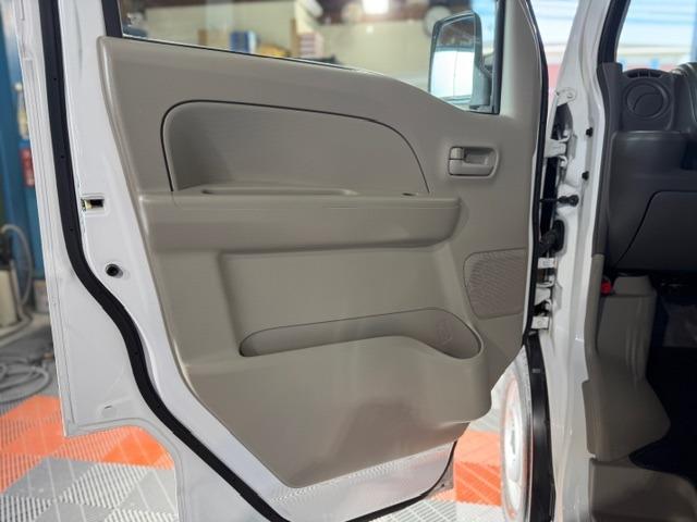 エブリイ PC ワンオーナー・走行946キロ・メモリーナビ・地デジTV・キーレス・スペアキー・パワーウィンドウ・プライバシーガラス・オーバーヘッドシェルフ・両側スライドドア・タイミングチェーンエンジン・保証書・取説(44枚目)