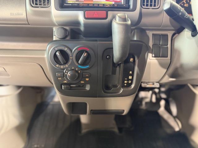 エブリイ PC ワンオーナー・走行946キロ・メモリーナビ・地デジTV・キーレス・スペアキー・パワーウィンドウ・プライバシーガラス・オーバーヘッドシェルフ・両側スライドドア・タイミングチェーンエンジン・保証書・取説(47枚目)