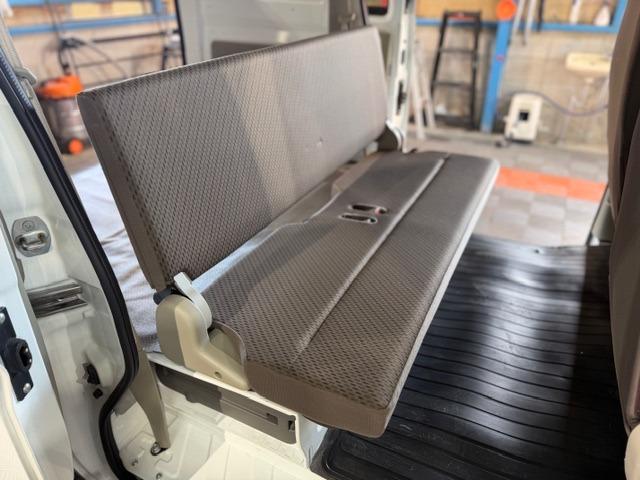 エブリイ PC ワンオーナー・走行946キロ・メモリーナビ・地デジTV・キーレス・スペアキー・パワーウィンドウ・プライバシーガラス・オーバーヘッドシェルフ・両側スライドドア・タイミングチェーンエンジン・保証書・取説(55枚目)