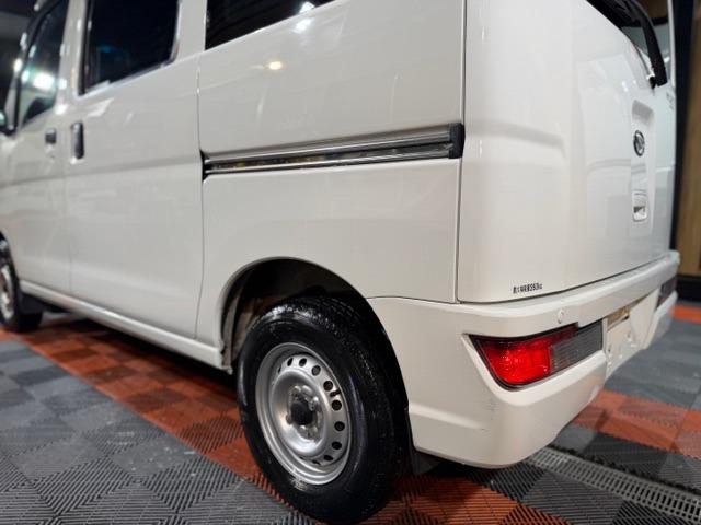 ハイゼットカーゴ ＤＸ　ＳＡＩＩＩ　ワンオーナー・スマートアシスト３・パーキングソナー・フルＬＥＤヘッドライト・キーレス・ＰＷ・プライバシーガラス・メモリーナビ・Ｂｌｕｅｔｏｏｔｈオーディオ・両側スライドドア・保証書・取説（32枚目）