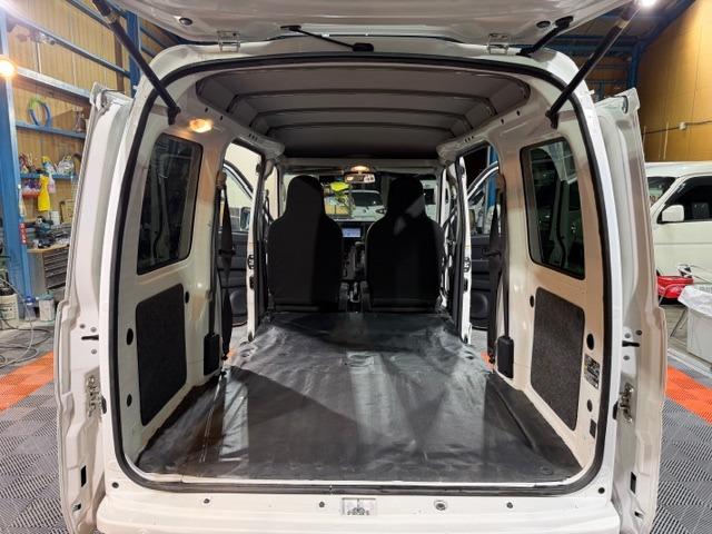 ハイゼットカーゴ ＤＸ　ＳＡＩＩＩ　ワンオーナー・スマートアシスト３・パーキングソナー・フルＬＥＤヘッドライト・キーレス・ＰＷ・プライバシーガラス・メモリーナビ・Ｂｌｕｅｔｏｏｔｈオーディオ・両側スライドドア・保証書・取説（60枚目）