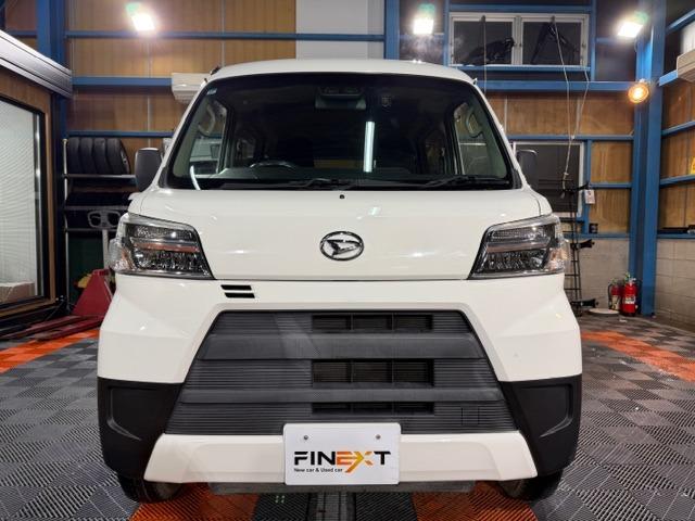 ハイゼットカーゴ ＤＸ　ＳＡＩＩＩ　記録簿・納車時新品タイヤ・純正ＬＥＤヘッドライト・オートライト・４速オートマ・スマートアシスト・アイドリングストップ・オートハイビーム・パワーウインドウ・キーレス・プライバシーガラス・保証書・取説（5枚目）