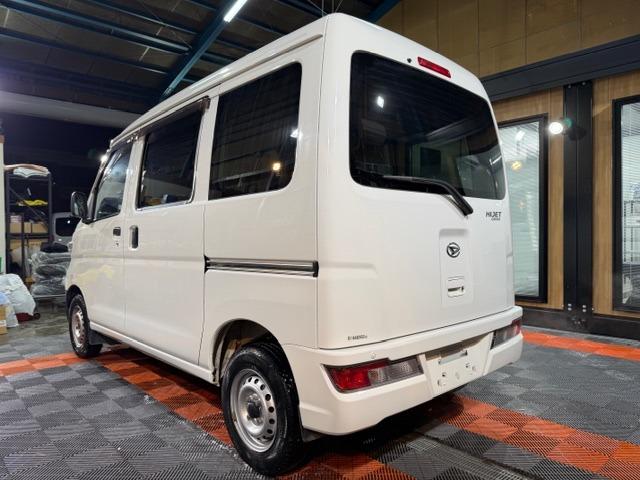 ハイゼットカーゴ ＤＸ　ＳＡＩＩＩ　記録簿・納車時新品タイヤ・純正ＬＥＤヘッドライト・オートライト・４速オートマ・スマートアシスト・アイドリングストップ・オートハイビーム・パワーウインドウ・キーレス・プライバシーガラス・保証書・取説（15枚目）