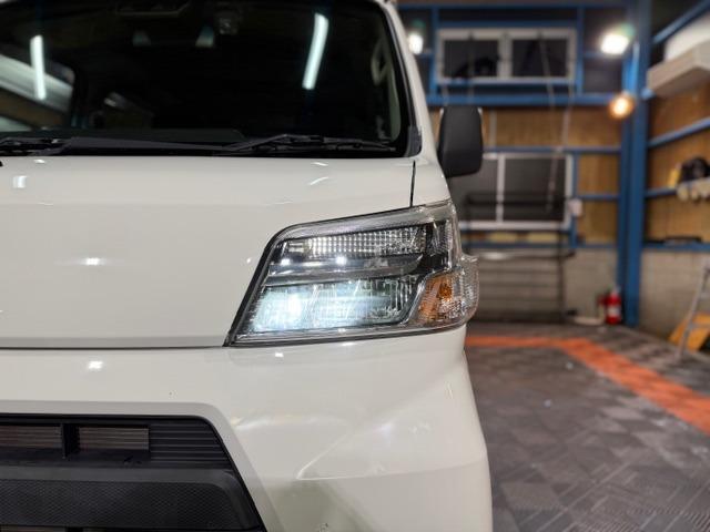 ハイゼットカーゴ ＤＸ　ＳＡＩＩＩ　記録簿・納車時新品タイヤ・純正ＬＥＤヘッドライト・オートライト・４速オートマ・スマートアシスト・アイドリングストップ・オートハイビーム・パワーウインドウ・キーレス・プライバシーガラス・保証書・取説（23枚目）