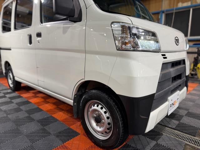 ハイゼットカーゴ ＤＸ　ＳＡＩＩＩ　記録簿・納車時新品タイヤ・純正ＬＥＤヘッドライト・オートライト・４速オートマ・スマートアシスト・アイドリングストップ・オートハイビーム・パワーウインドウ・キーレス・プライバシーガラス・保証書・取説（27枚目）