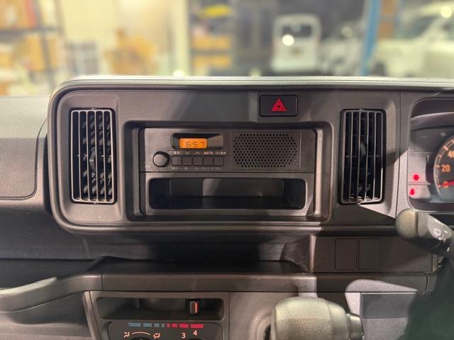 ハイゼットカーゴ ＤＸ　ＳＡＩＩＩ　記録簿・納車時新品タイヤ・純正ＬＥＤヘッドライト・オートライト・４速オートマ・スマートアシスト・アイドリングストップ・オートハイビーム・パワーウインドウ・キーレス・プライバシーガラス・保証書・取説（46枚目）