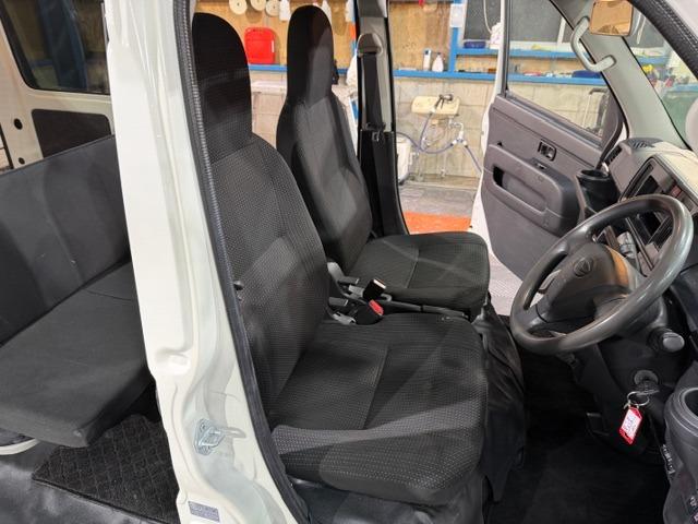 ハイゼットカーゴ ＤＸ　ワンオーナー・禁煙車・記録簿・アイドリングストップ・４速オートマ・ＥＴＣ・パワーウインドウ・キーレス・プライバシーガラス・保証書・取説（40枚目）