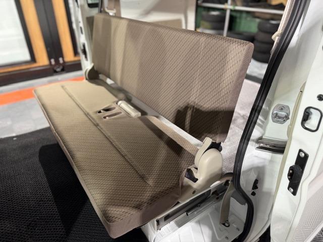 エブリイ ＰＣ　ワンオーナー・禁煙車・記録簿・４速オートマ・デュアルカメラブレーキサポート・パワーウインドウ・キーレス・プライバシーガラス・両側スライドドア・保証書・取説（58枚目）