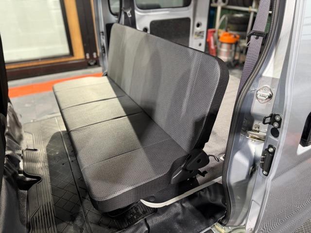ハイゼットカーゴ スペシャルSAIII ワンオーナー・禁煙車・記録簿・純正LEDヘッドライト・スマートアシスト・4速オートマ・アイドリングストップ・オートハイビーム・社外オーディオ・ドアスピーカー・両側スライドドア・保証書・取説(55枚目)