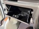 グローブボックスも広く車検証ケース以外も収納できちゃいます!