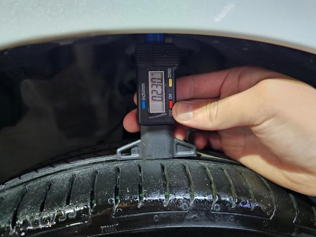 タント カスタムＲＳ　ＩＣターボ　地デジ　ＥＴＣ　パワスラ　スマートキー　オーバーヘッドコンソール　ＭＯＭＯステ　フルフラットシート　電格ミラー　修復歴なし　イルミ　室内クリーニング済み（31枚目）