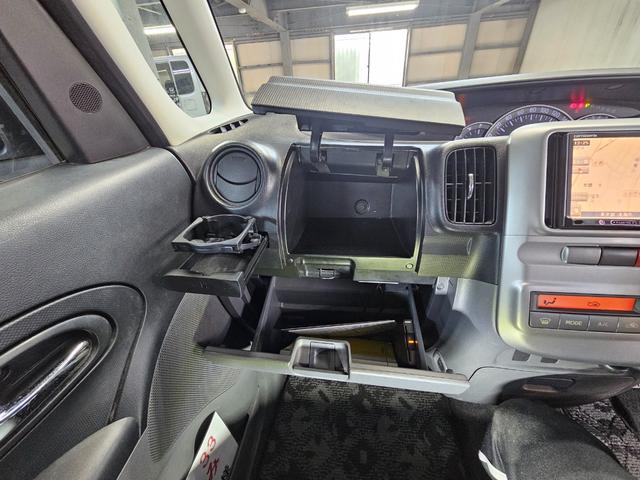 タント カスタムＲＳ　ＩＣターボ　地デジ　ＥＴＣ　パワスラ　スマートキー　オーバーヘッドコンソール　ＭＯＭＯステ　フルフラットシート　電格ミラー　修復歴なし　イルミ　室内クリーニング済み（51枚目）