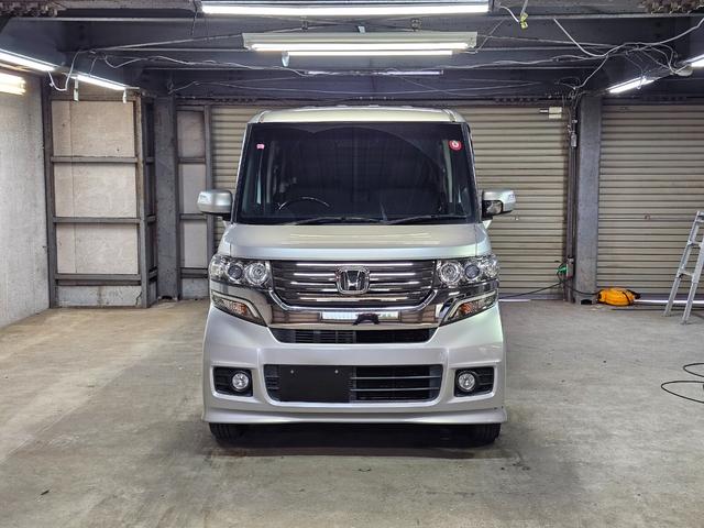 Ｎ－ＢＯＸカスタム Ｇ・ターボパッケージ　Ｂｌｕｅｔｏｏｔｈ接続　バックカメラ　クルーズコントロール　地デジ　両側パワスラ　パドルシフト　オートライト　タイミングチェーン　修復歴なし　プッシュスタート　オートエアコン　室内クリーニング済み（14枚目）