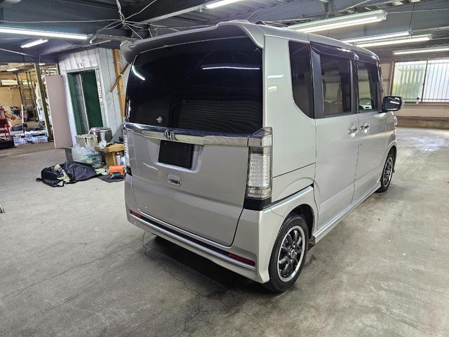 Ｎ－ＢＯＸカスタム Ｇ・ターボパッケージ　Ｂｌｕｅｔｏｏｔｈ接続　バックカメラ　クルーズコントロール　地デジ　両側パワスラ　パドルシフト　オートライト　タイミングチェーン　修復歴なし　プッシュスタート　オートエアコン　室内クリーニング済み（16枚目）