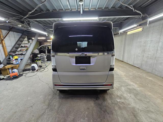 Ｎ－ＢＯＸカスタム Ｇ・ターボパッケージ　Ｂｌｕｅｔｏｏｔｈ接続　バックカメラ　クルーズコントロール　地デジ　両側パワスラ　パドルシフト　オートライト　タイミングチェーン　修復歴なし　プッシュスタート　オートエアコン　室内クリーニング済み（17枚目）