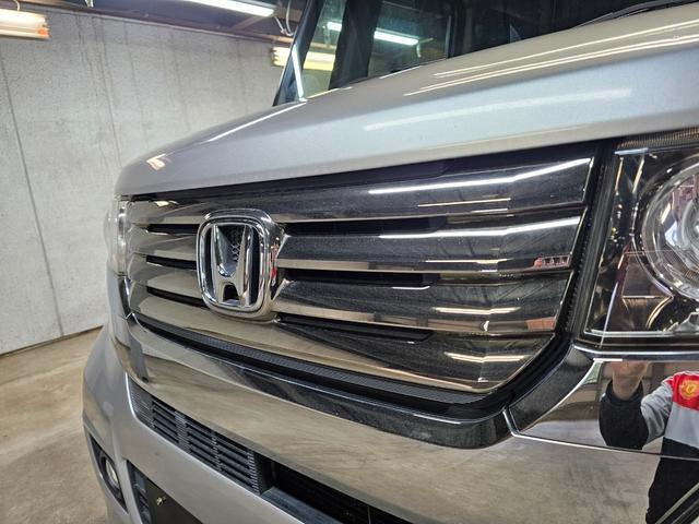 Ｎ－ＢＯＸカスタム Ｇ・ターボパッケージ　Ｂｌｕｅｔｏｏｔｈ接続　バックカメラ　クルーズコントロール　地デジ　両側パワスラ　パドルシフト　オートライト　タイミングチェーン　修復歴なし　プッシュスタート　オートエアコン　室内クリーニング済み（27枚目）