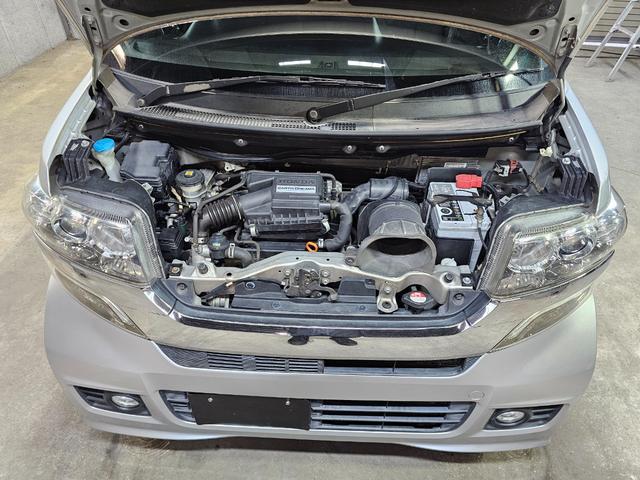 Ｎ－ＢＯＸカスタム Ｇ・ターボパッケージ　Ｂｌｕｅｔｏｏｔｈ接続　バックカメラ　クルーズコントロール　地デジ　両側パワスラ　パドルシフト　オートライト　タイミングチェーン　修復歴なし　プッシュスタート　オートエアコン　室内クリーニング済み（61枚目）