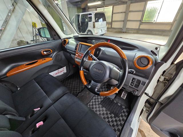 タント カスタムＲＳ　ローダウン　ＩＣターボ　新品ディスプレイオーディオ　Ｂｌｕｅｔｏｏｔｈ　ＣＡＲＰＬＡＹ　オプションウッドパネル　パワスラ　ＭＯＭＯステ　オーバーヘッドコンソール　タイミングチェーン　ＣＶＴＦ交換歴あり（36枚目）