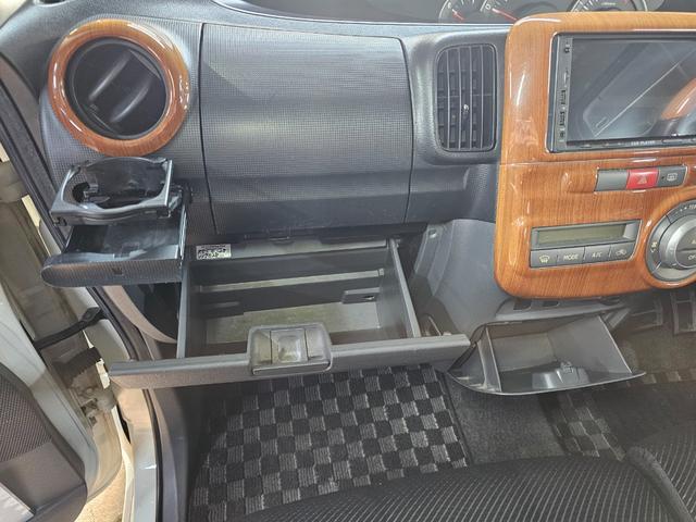 タント カスタムＲＳ　ローダウン　ＩＣターボ　新品ディスプレイオーディオ　Ｂｌｕｅｔｏｏｔｈ　ＣＡＲＰＬＡＹ　オプションウッドパネル　パワスラ　ＭＯＭＯステ　オーバーヘッドコンソール　タイミングチェーン　ＣＶＴＦ交換歴あり（49枚目）