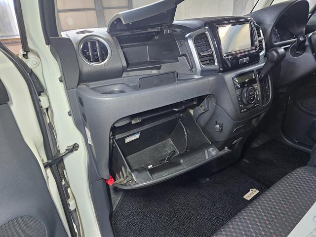 スペーシアカスタム XS 後期 S-エネチャージ Bluetooth接続 両側パワスラ スマートキー2個 フルセグ オートライト ステアリングスイッチ サンシェード 修復歴なし タイミングチェーン 室内クリーニング済み(61枚目)