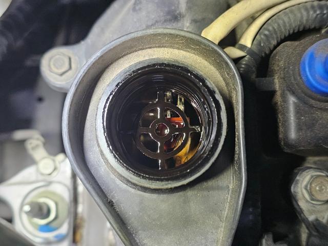 �G���W���̃I�C���L���b�v���J�����Ƃ���ł��B�Ђǂ����ꖳ���ǍD�ł��I