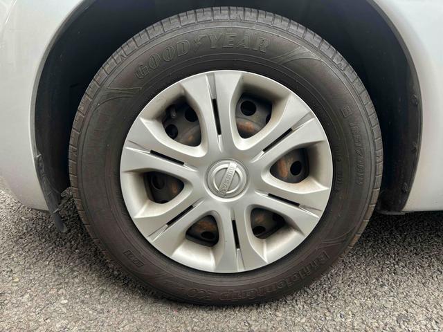 ノート Ｘ　全周囲カメラ　ナビ　スマートキー　アイドリングストップ　電動格納ミラー　ＣＶＴ　盗難防止システム　衝突安全ボディ　ＡＢＳ　ミュージックプレイヤー接続可　エアコン　パワーステアリング　パワーウィンドウ（24枚目）