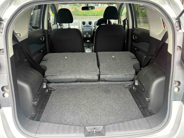 ノート Ｘ　全周囲カメラ　ナビ　スマートキー　アイドリングストップ　電動格納ミラー　ＣＶＴ　盗難防止システム　衝突安全ボディ　ＡＢＳ　ミュージックプレイヤー接続可　エアコン　パワーステアリング　パワーウィンドウ（28枚目）